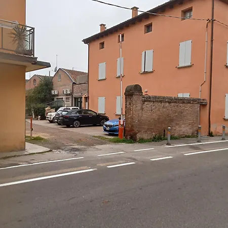 3 Apartment *